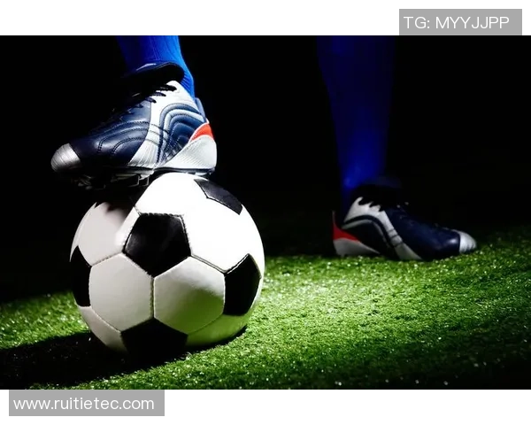 日本足球明星卡通形象大集合让你领略球场魅力与青春活力 日本足球明星卡通形象大集合让你领略球场魅力与青春活力