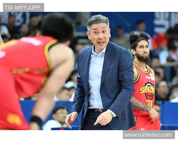 深圳篮球队近期状态分析与未来展望探讨 深圳篮球队近期状态分析与未来展望探讨