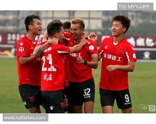 成都篮球队强势领跑城市联赛积分榜总分达75分展现出色竞技状态